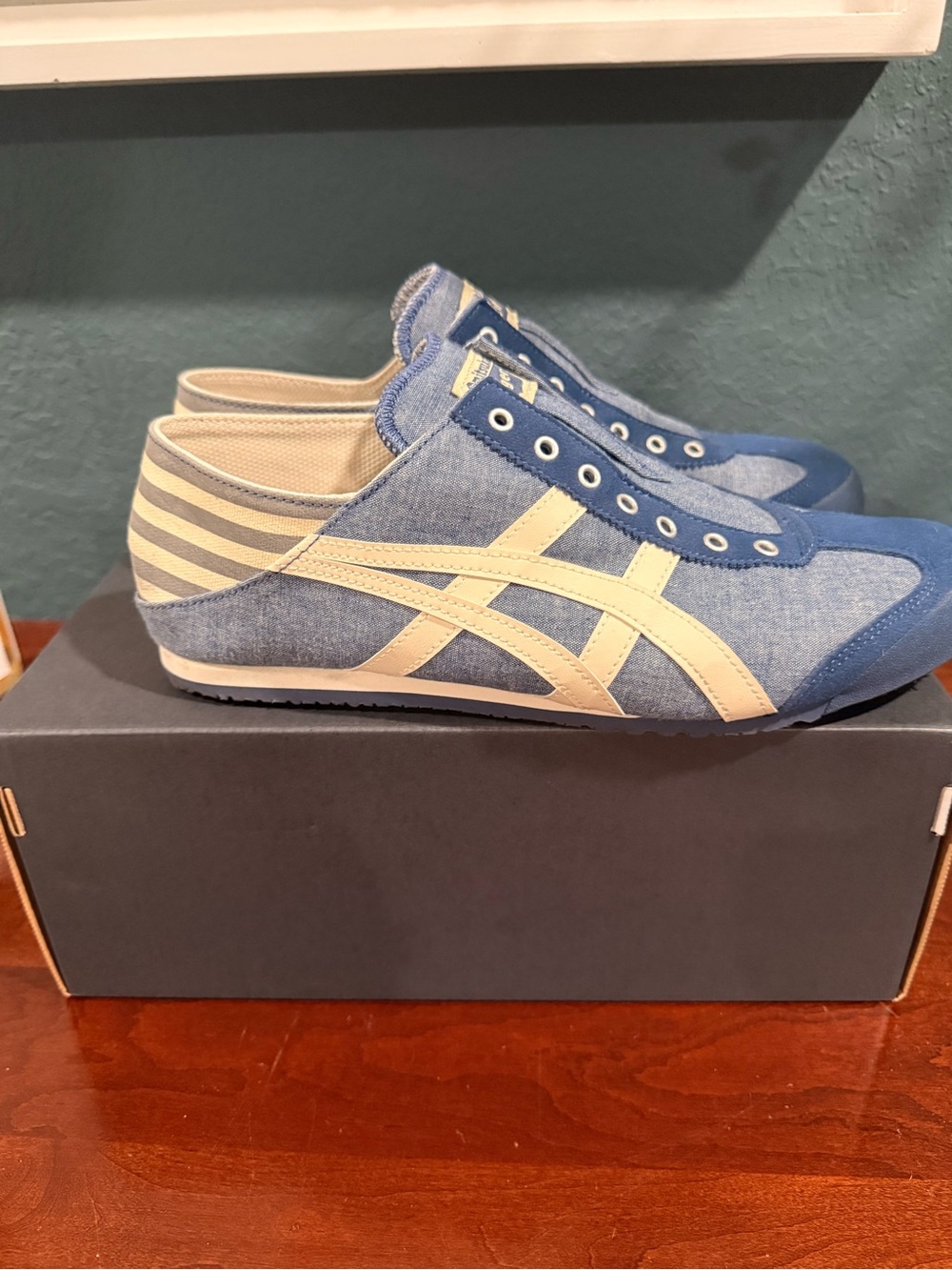 Onitsuka Tiger Mexico 66 Paraty Sneakers in Blue & Cream